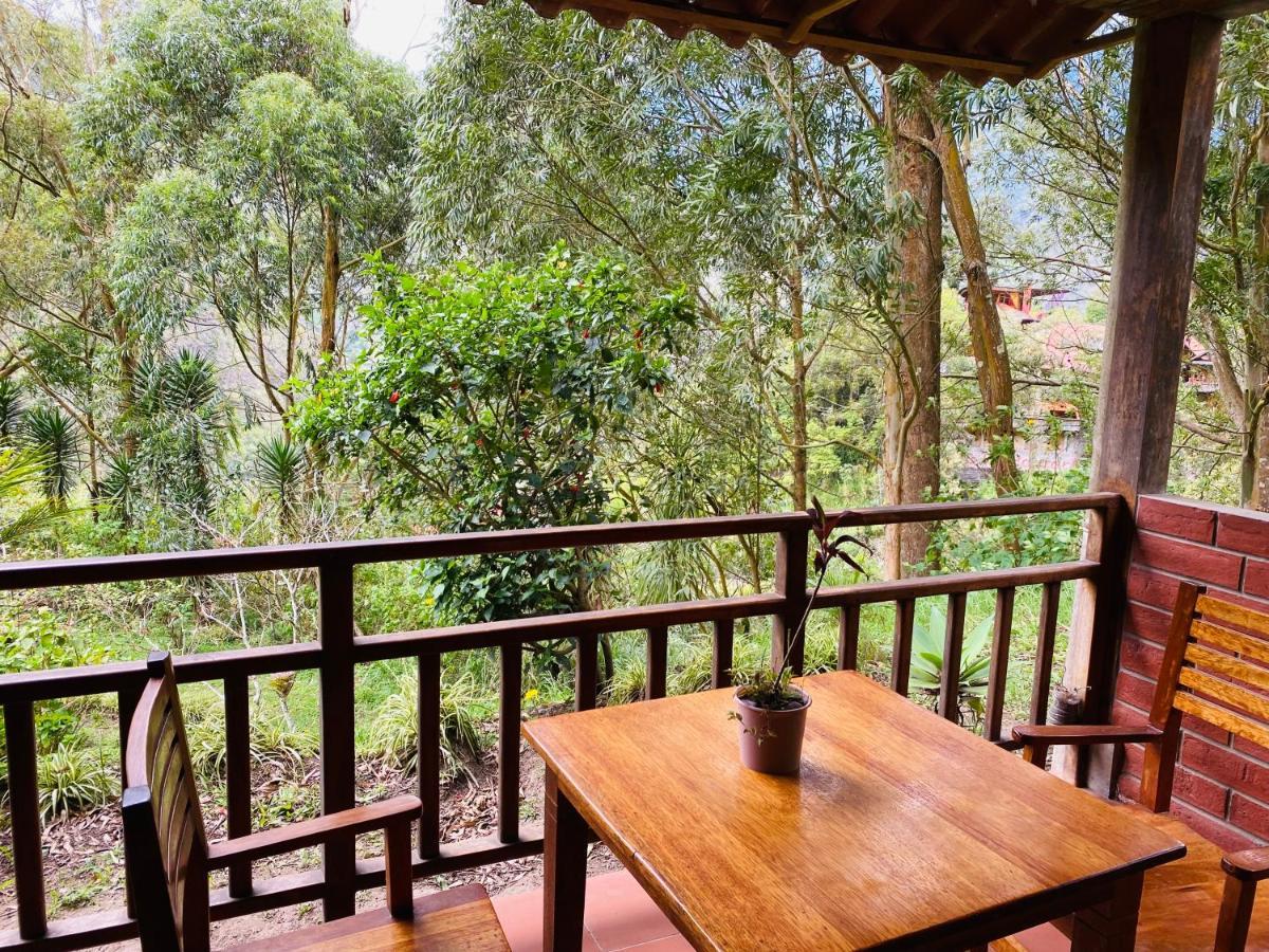 Mama Tungu Hostel Baños Esterno foto